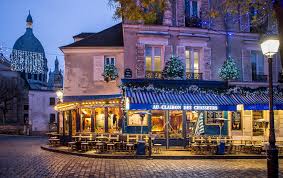 Tis The Season Here S How To Spend A Magical Christmas In Paris Christmas In Paris Montmartre Paris