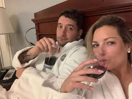 Katie Thompson Age, Husband, Children, Family, Biography » StarsUnfolded