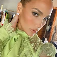 She is an american origin singer, actor, fashion designer, songwriter, dancer, businesswoman and as well as a producer. Jennifer Lopez Jlo Instagram Photos And Videos