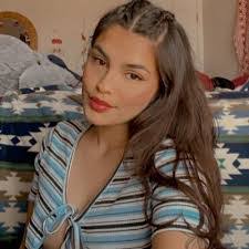 Anyssa Guzman's Instagram, Twitter & Facebook