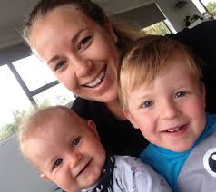 If you told this tired mum in 2016 where she'd be today, she wouldn't have  believed you! I just found this old photo of me back in 2016, holding my  two little