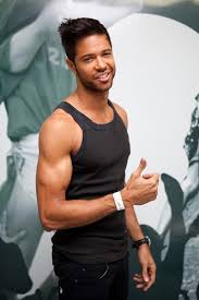 His, o que he fazia antes da fama, a vida pessoal de his, curiosidades, rankings de popularidade e muito mais. Picture Of Angelico Vieira