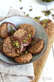 Vegan Tahini Date Pistachio Cookies Bake To The Roots Recipe Vegan Dessert Recipes Spring Recipes Dessert Dessert Recipes Easy