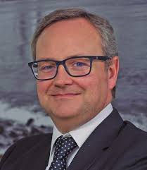 488 Economistes Octubre 03.indd