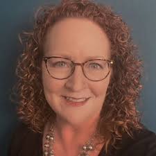 Paula Olsen's Instagram, Twitter & Facebook