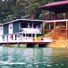 Houseboat tasik kenyir sedikit informasi mengenai senarai pakej untuk para pengunjung yang ingin mencuba pengalaman tersebut. 1