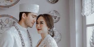 Sayangnya kabar pernikahan aura kasih dan. Mengintip Gaun Pengantin Aura Kasih Yang Serba Putih Dream Co Id