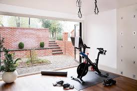 Kurse für alle level, personal training & echtzeitfeedback. Basement Gym Ideas And Inspiration Hunker