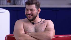 Dido caio afiune gave me his cd a week ago. Bbb 21 Caio Atinge A Marca De 1 Milhao De Seguidores No Instagram 30 01 2021 Uol Tv E Famosos
