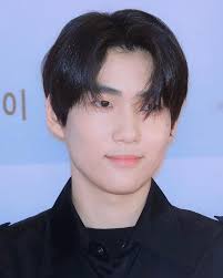 Tang Jun Sang (탕준상) (@junsang.id) • Instagram photos and videos