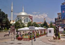 Trebuie tradus si legalizat in ambele limbi? NÄƒscut In OraÈ™ul Albanez Shkoder ViaÈ›a In Albania