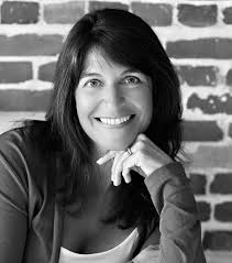 Rescuing Olivia: Amazon.co.uk: Compton, Julie: 9780330452861: Books