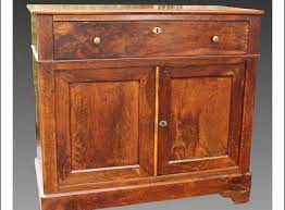 Antica Credenza Luigi Filippo In Noce Epoca Xix Secolo Antiquariato Su Arsantik Idee Di Interior Design Soggiorno Credenza Luigi Filippo Mobili
