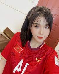 Đá trên vị trí của xuân trường, mỗi pha chạm bóng cùng khả năng dẫn bóng tuyệt vời của đức khiến hàng tiền vệ của malaysia chỉ còn cách phạm lỗi để hạn chế khả năng lấn sân chiếm. Vtrga6hiwikznm