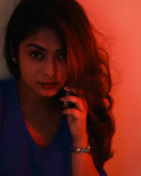 Looking for the red light 🚨 📸: @photo_mate12 #aesthetic #photoshoot  #modelling #trivandrumdiaries🌴