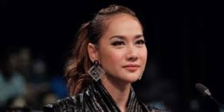 Mengapa ada yang kurang, saat kau tak ada. Bikin Merinding Sebelum Ashraf Meninggal Bunga Citra Lestari Nyanyi Lagu Soulmate Merdeka Com