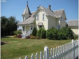 Beautiful Victorian In Oregon City Oregon Oregon City Victorian Homes Historic Homes