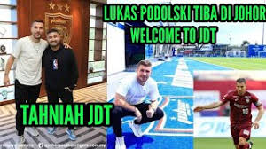 Lukas josef podolski (born on 4 june 1985) is a german professional footballer who plays as a forward for japanese side vissel kobe. Terkini Podolski Tiba Ke Jdt Tunggu Keputusan Mesyuarat Berkaitan Status Podolski Youtube