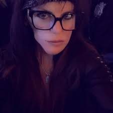 What are some places to go out in Spring Hill?