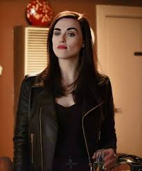 Ana karakterlerden olivia evlenmek üzere ama düğün gününde ne olduğunu. 17 Secret Bridesmaid Business Ideas Katie Mcgrath Bridesmaid Lena Luthor