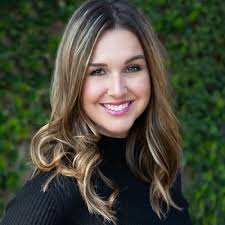 Kelli Crane (@hackett_writes)