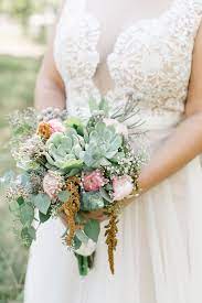 Spring is time to break all floral traditions and enjoy fresh flowers. 20 Best Spring Wedding Bouquets Bridal Bouquets