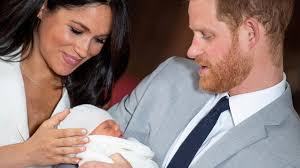 Der kleine archie bekommt ein geschwisterchen. So Heisst Der Sohn Von Herzogin Meghan Und Prinz Harry