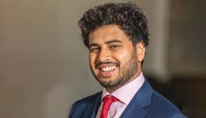 Thomas James steps down as Chairman of Raymond James