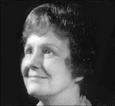 ESTHER ISENBERG Obituary (1915