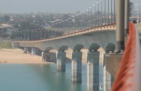 C'est pourquoi nous proposons toujours nos sites en responsive design. Le Pont Qui A Change L Ile De Re A Bientot 30 Ans