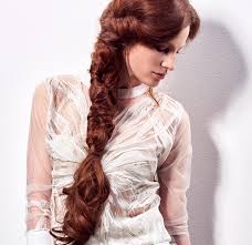 Was hier so opulent aussieht, ist eigentlich leicht zu stylen. Abiball Frisuren 2018 Hairstyling Fur Einen Unvergesslichen Abend