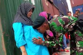 Kata kata ditinggal pacar tugas negara. Jadi Istri Tentara Itu Harus Kuat