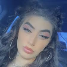 Courtney Hepler's Instagram, Twitter & Facebook