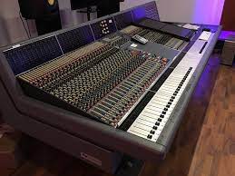 Névé definition, granular snow accumulated on high mountains and subsequently compacted into glacial ice. Neve Vr Legend Recording Console Gebraucht