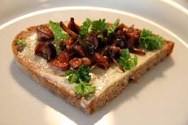 Gebratene Reizker Auf Butterbrot Das Rezept Ist Ganz Simpel Und Geht Schnell Der Ideale Snack Um Sich Nach Der Anstrengen Rezepte Lebensmittel Essen Braten