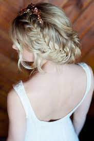 Cranberry Copper Winter Wedding Inspiration Cute Pup Included Coiffure Cheveux Mariage