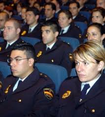 Check spelling or type a new query. Los Mayores De 30 Anos Ya Pueden Ingresar En La Policia Nacional Ecodiario Es