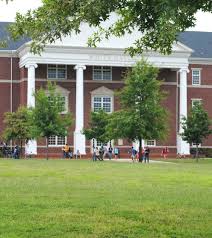 White Hall At Union University Unionuniversity Whitehall Biology Students Collegecampus Union University College Campus White Hall