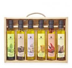 Epingle Par Huile D Olive Vierge Extra Sur O Lea Bouteille De Vin Bouteille Whisky Bouteille Verre