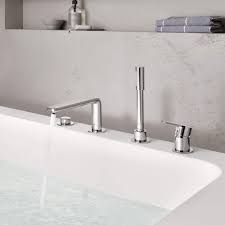 Coordinate your bathroom into the oasis you've always dreamed of with bathroom collections that make matching your tub faucet and sink faucet easy. Bathtub Faucets
