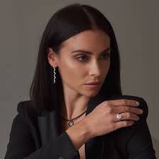 Platinum Pyramid Princess Diamond Engagement Ring