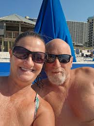 Y'all.. I couldn't have done today without the help of complete strangers!  I traveled 20 hours with two dogs overnight by myself