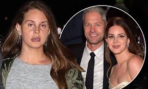 Lana Del Rey and Sean Sticks Larkin have ended their relationship | Daily  Mail Online