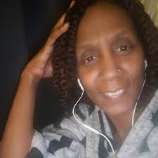 Does anyone put these silver strands in please ?