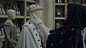 When queen ingrith asks aurora about her father's castle, aurora mentions that. Maleficent Mistress Of Evil Scene 4k Queen Ingrith To See Her Secret Army And The Magic Spindle Youtube