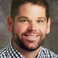 Eric Books's Instagram, Twitter & Facebook