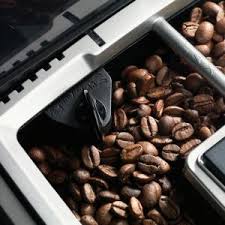 Used, but in great condition. Amazon Com De Longhi Prima Donna Fully Automatic Espresso Machine With Lattecrema System 9 4 X 17 4 X 13 6 Silver Kitchen Dining