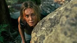 "Não consigo andar e sentar no vaso": Charlize Theron não fazia ideia das consequências que trabalhar em filmes de ação teria