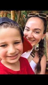 Leila Lyons's Instagram, Twitter & Facebook