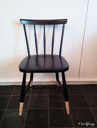 Het Dijkhuisje Oude Stoel Pimpen Refurbishing An Old Chair Http Www Hetdijkhuisje Nl Oldcha With Images Chair Makeover Farmhouse Dining Chairs Furniture Makeover